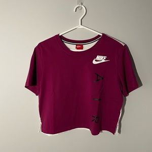 Women’s Nike Air cropped t shirt